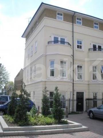 			5 Bedroom, 1 bath, 1 reception Flat			 Canal Boulevard, CAMDEN NW1